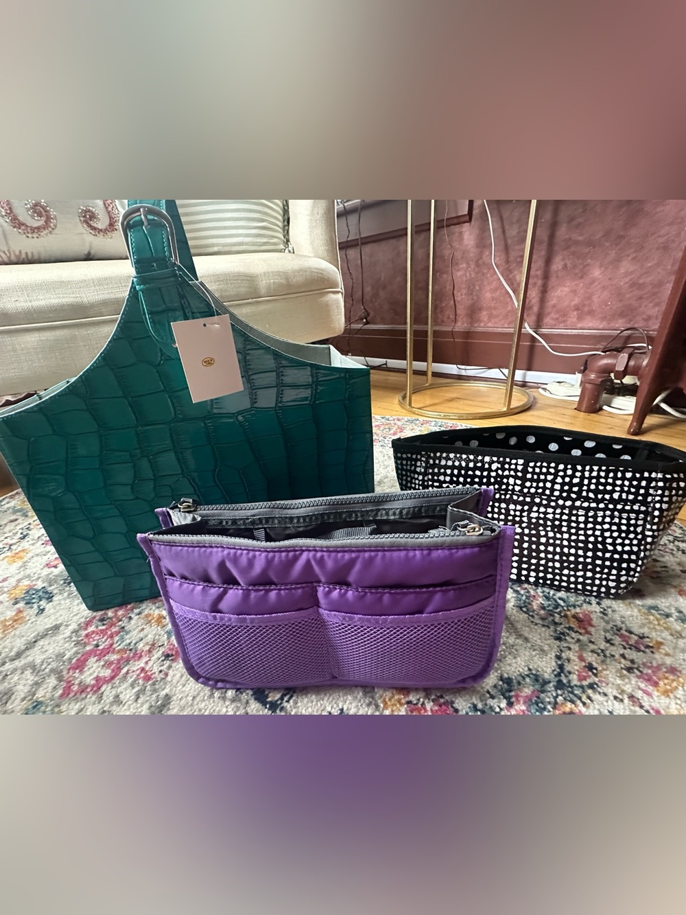 Green Croc-Textured Tote organizer with 2 purse organizers